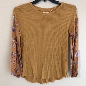 Cupid Top Waffle Long Floral Print Sleeve NWT
